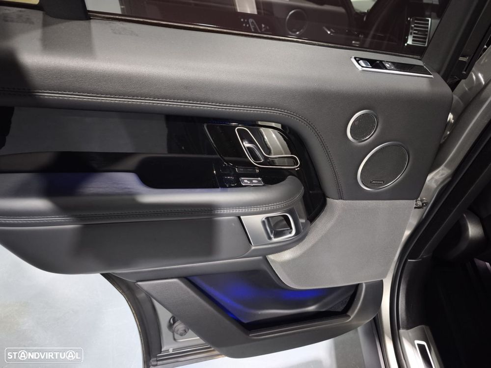 Land Rover Range Rover P400e Plug-in Vogue - 11