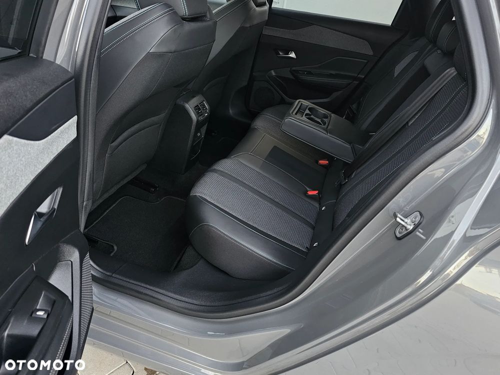 Peugeot 308 PureTech 130 GPF Black Edition - 26