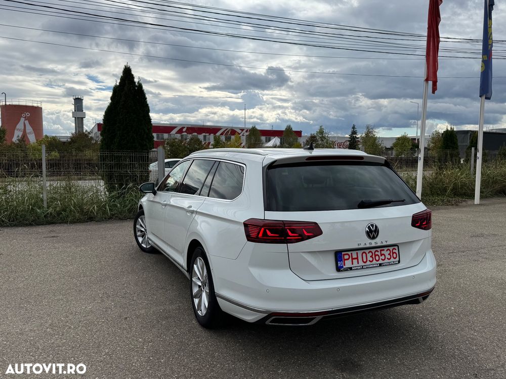 Volkswagen Passat Variant 2.0 TDI SCR DSG Elegance - 17