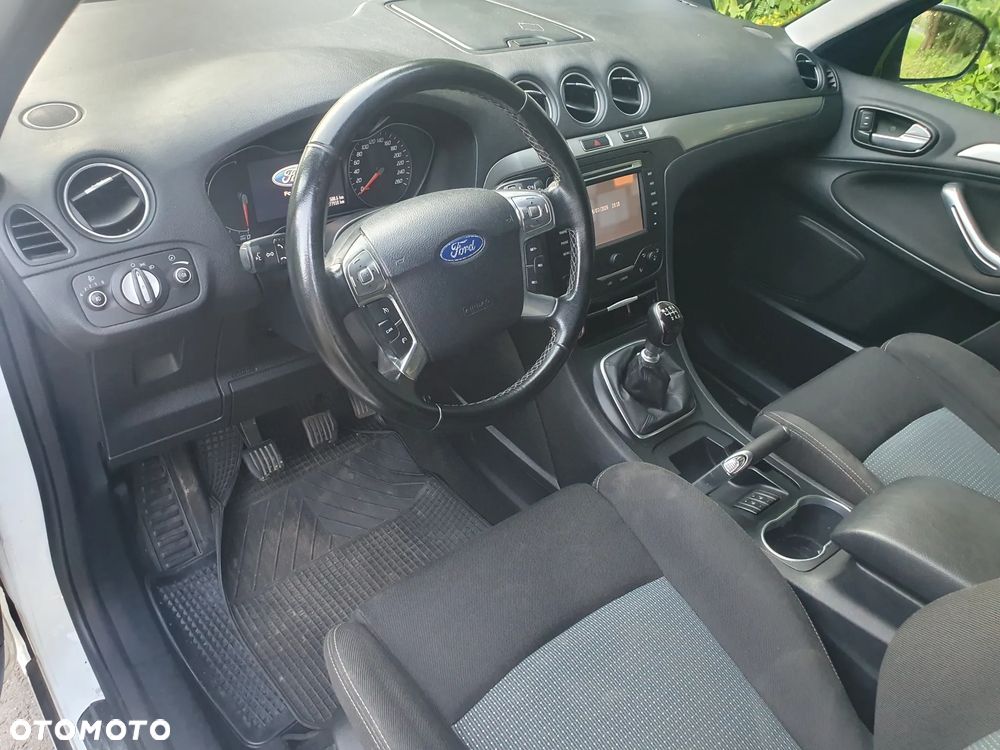 Ford S-Max - 8