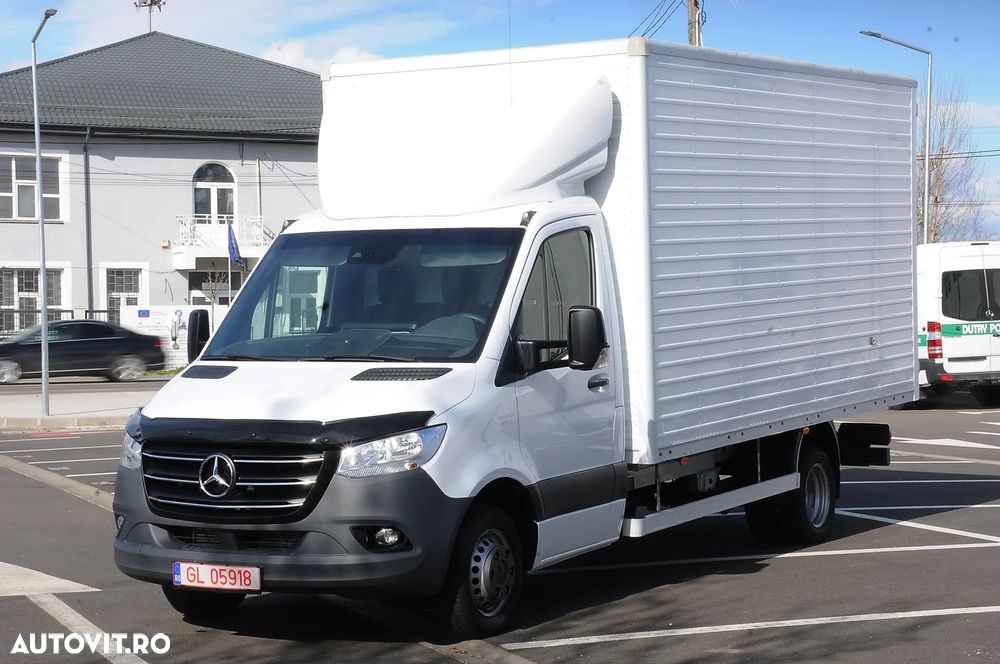 Mercedes-Benz Sprinter - 2