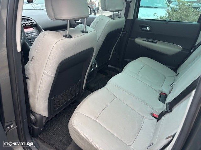 Peugeot 3008 1.6 HDi Sport - 4