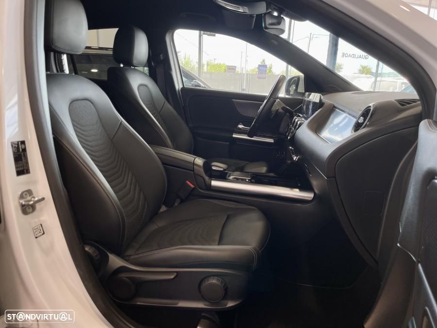 Mercedes-Benz GLA 250 e 8G-DCT Progressive - 29