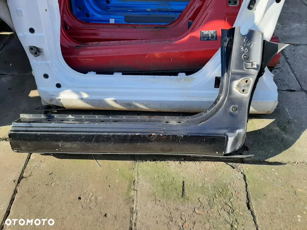 PRÓG SŁUPEK PRAWY SUZUKI SWIFT MK6 2005-2010r