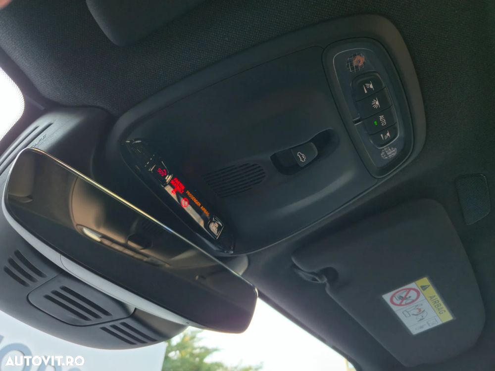 Volvo XC 40 T5 Recharge DKG RDesign Expression - 38