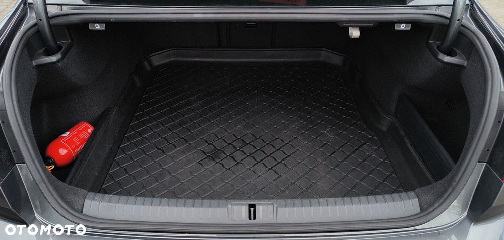 Volkswagen Passat 2.0 TDI BMT Highline DSG - 26