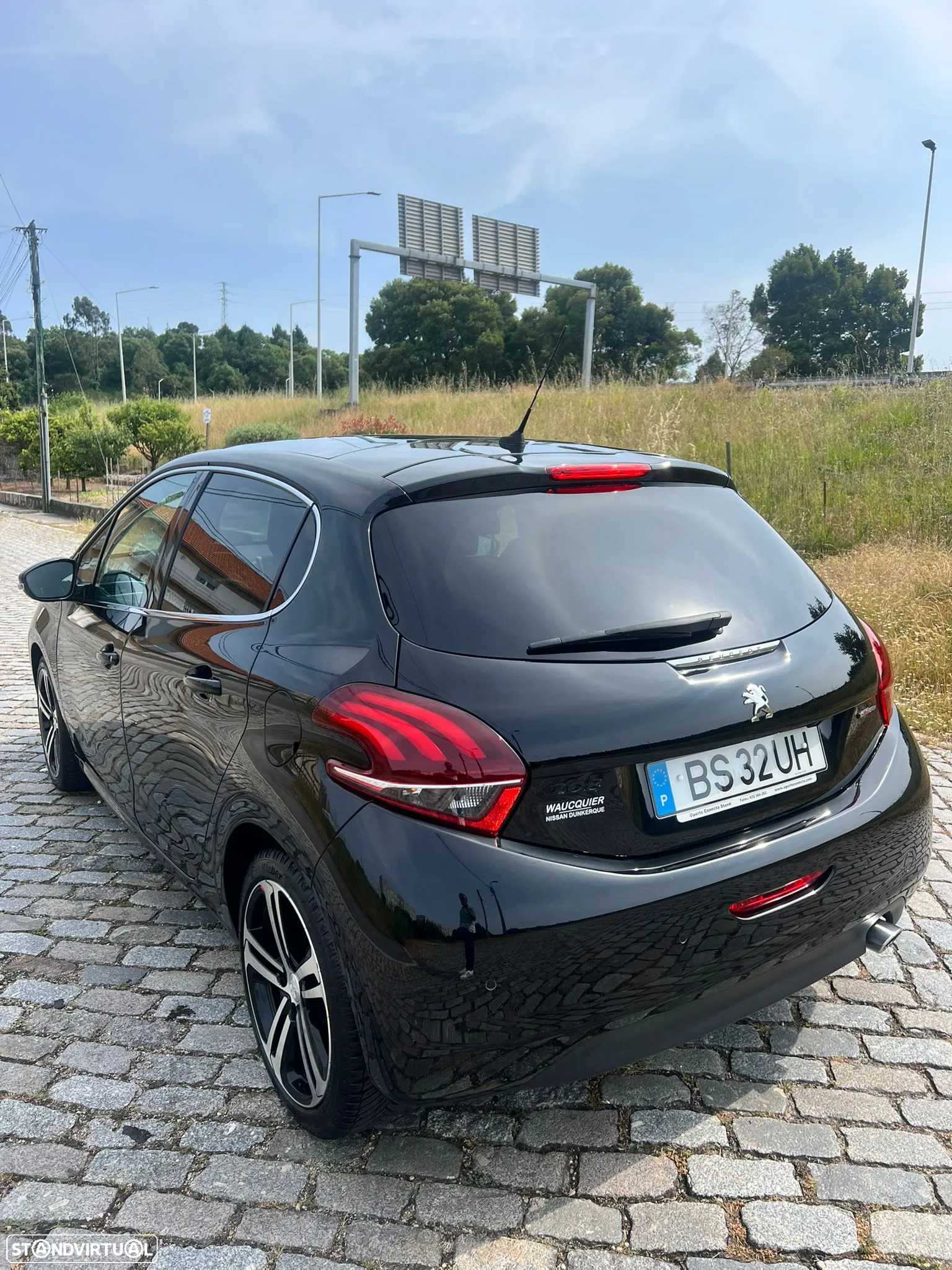 Peugeot 208 1.2 PureTech GT Line - 6