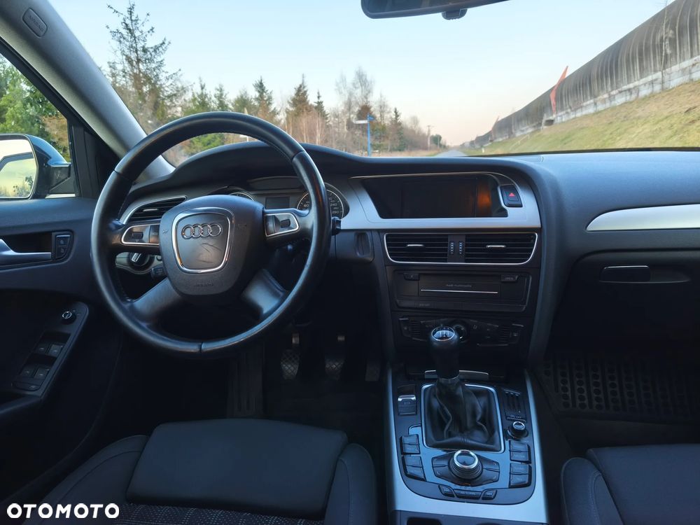 Audi A4 Avant 2.0 TDI DPF Attraction - 13