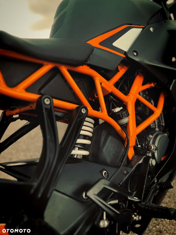 KTM RC 125 - 6