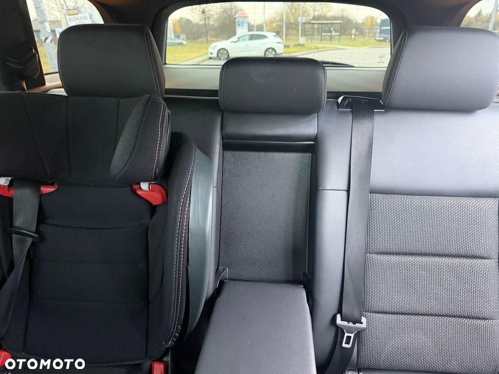 Mercedes-Benz Klasa E - 11