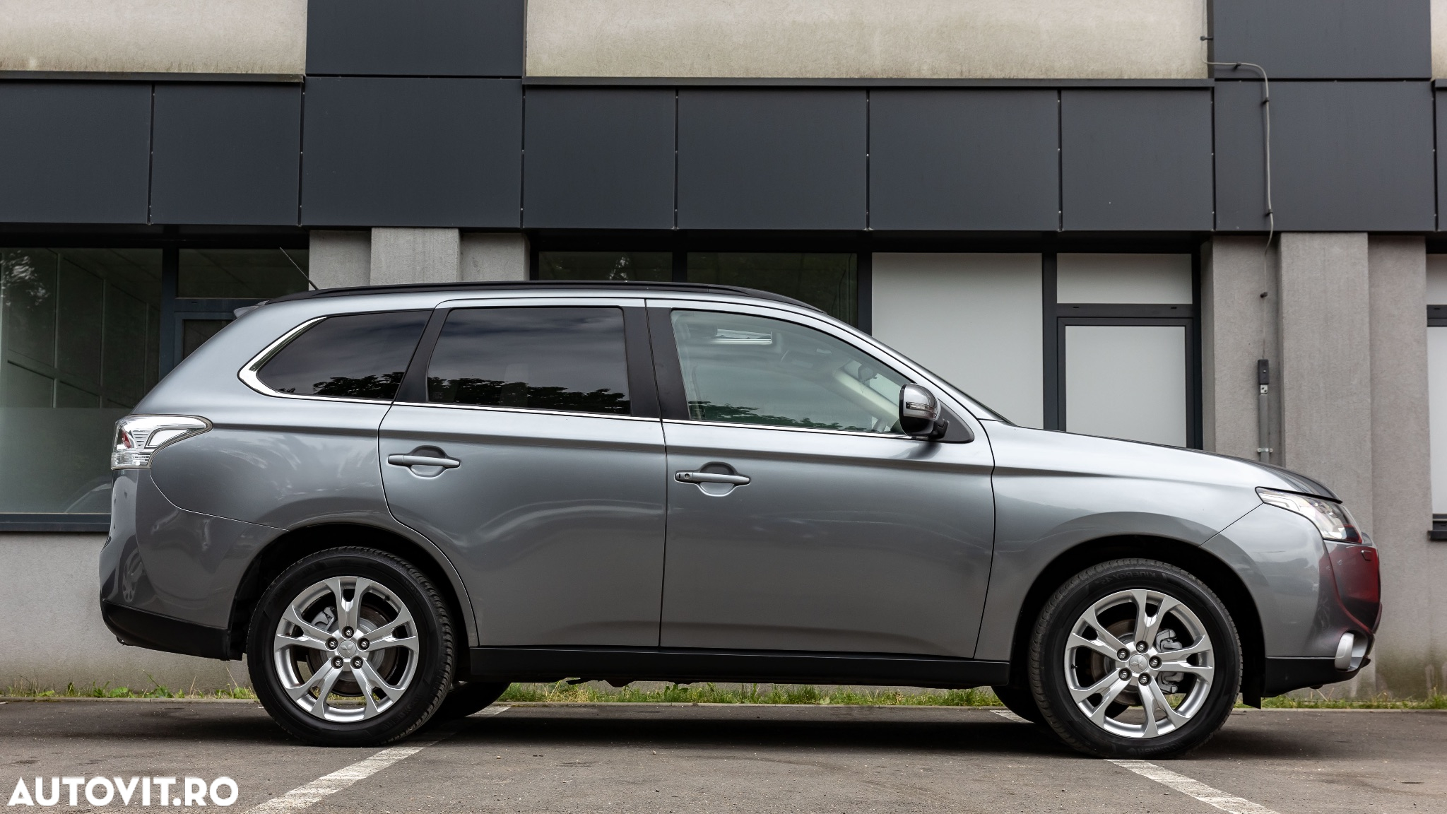 Mitsubishi Outlander 2.2 Litre 4WD DI-D Intense - 28