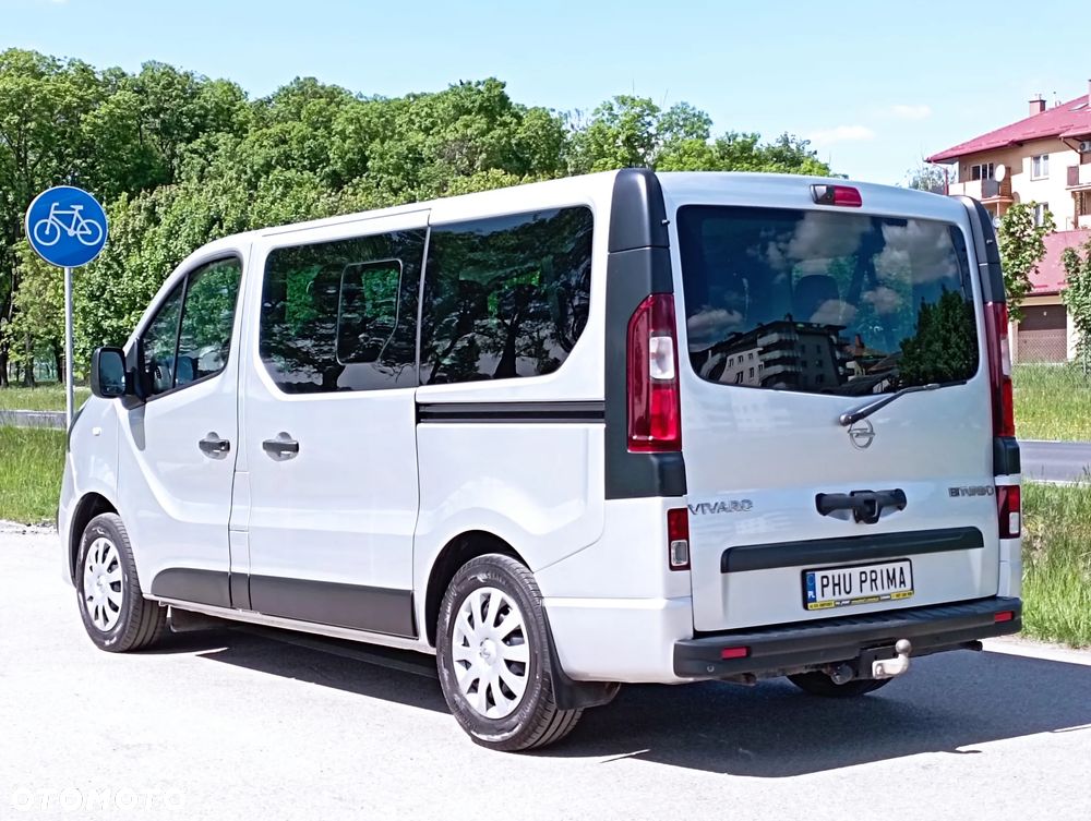Opel Vivaro - 18