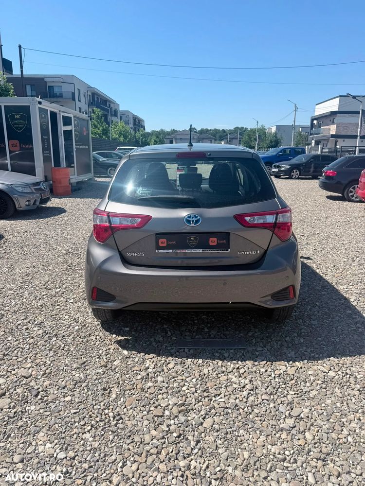 Toyota Yaris - 7