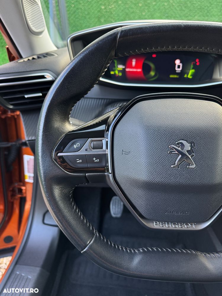 Peugeot 2008 PureTech 100 Allure - 14