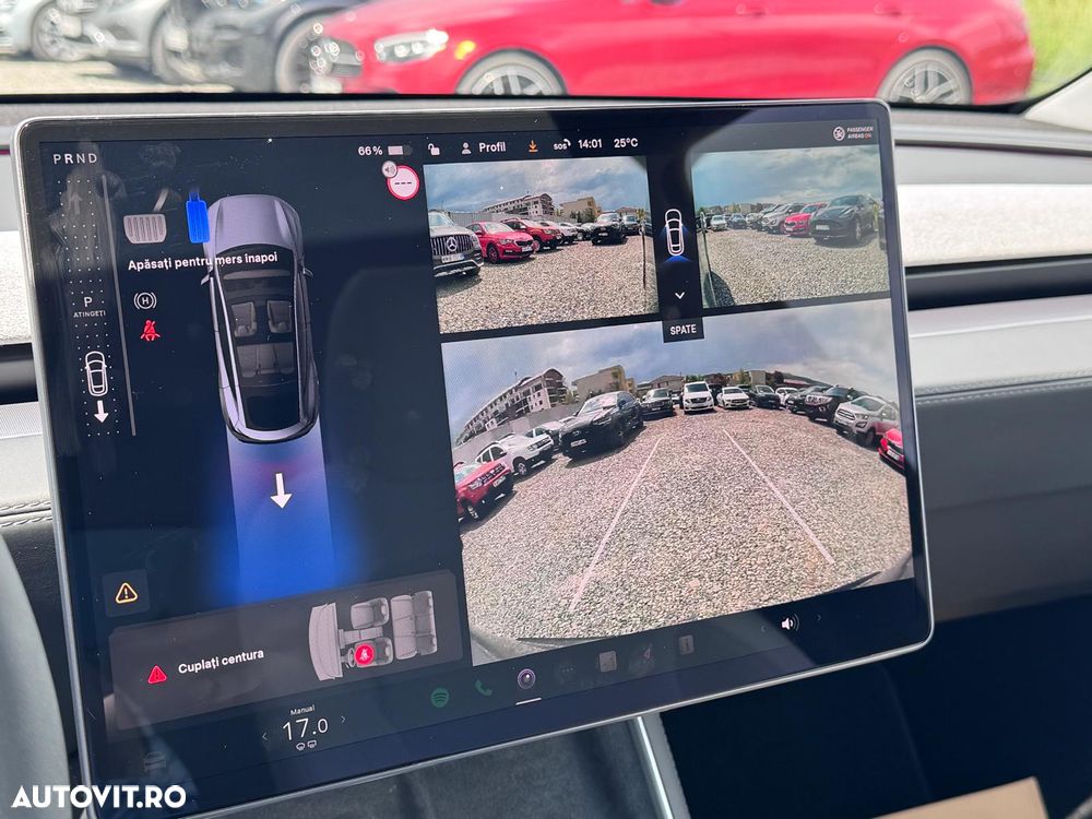 Tesla Model Y - 37
