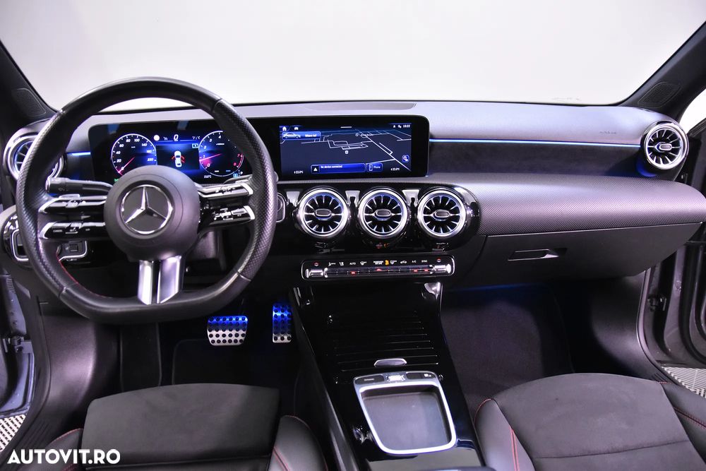 Mercedes-Benz A 220 4MATIC MHEV 8G-DCT - 9