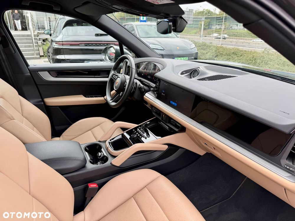 Porsche Cayenne - 21