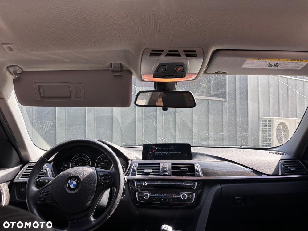 BMW Seria 3 320i xDrive - 7