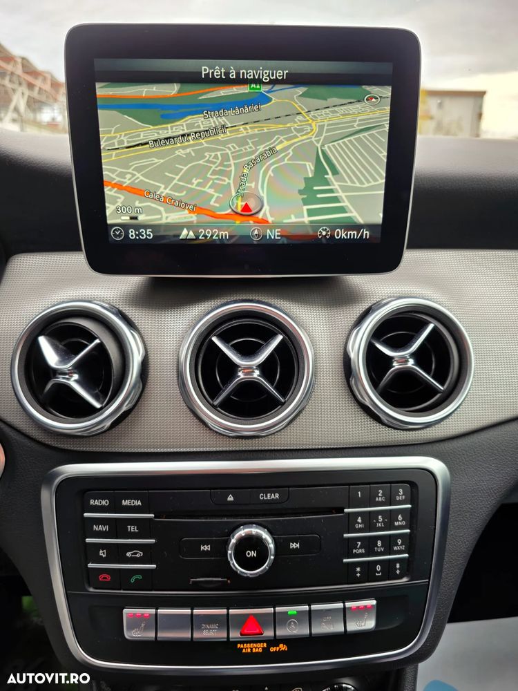 Mercedes-Benz GLA 200 7G-DCT AMG Line - 28