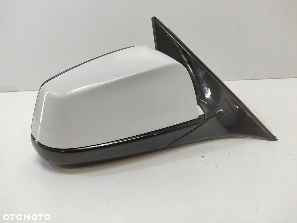 BMW F10 F11 PRAWE LUSTERKO M-PAKIET 3-PIN EUORPA FOTOCHROM ASYSTENT A300 - 1