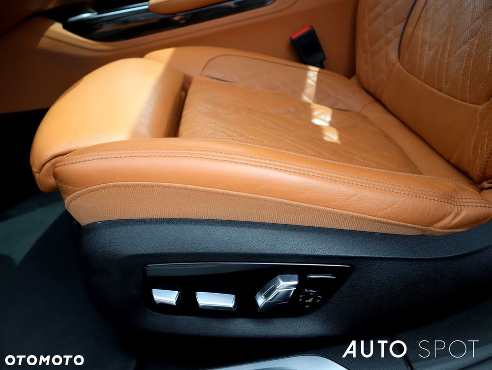 BMW Seria 7 740Ld xDrive sport - 16