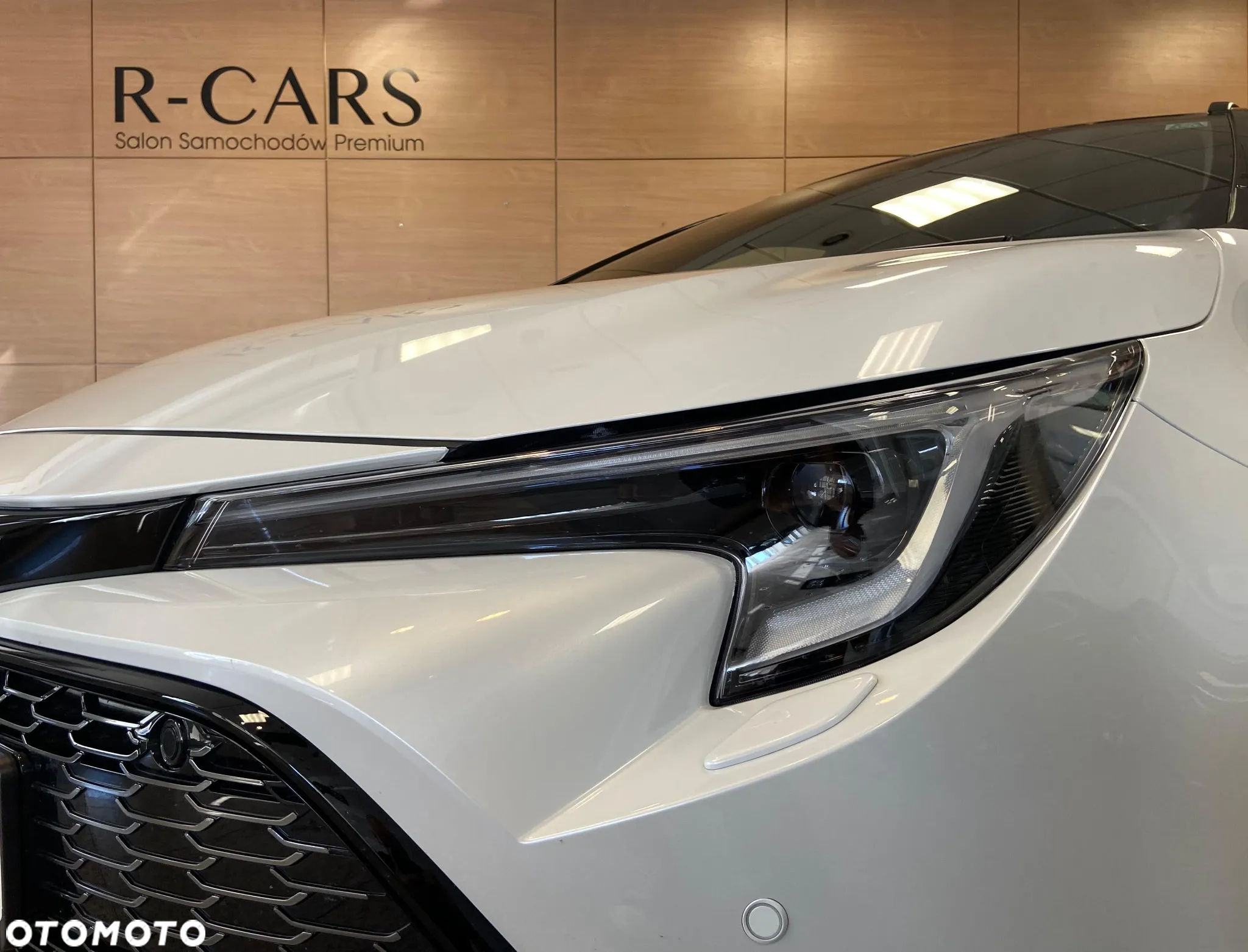Toyota Corolla 2.0 Hybrid GR Sport Dynamic - 8