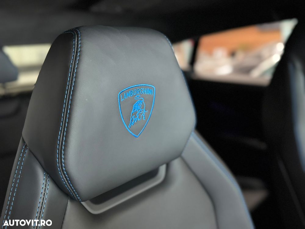 Lamborghini URUS - 17