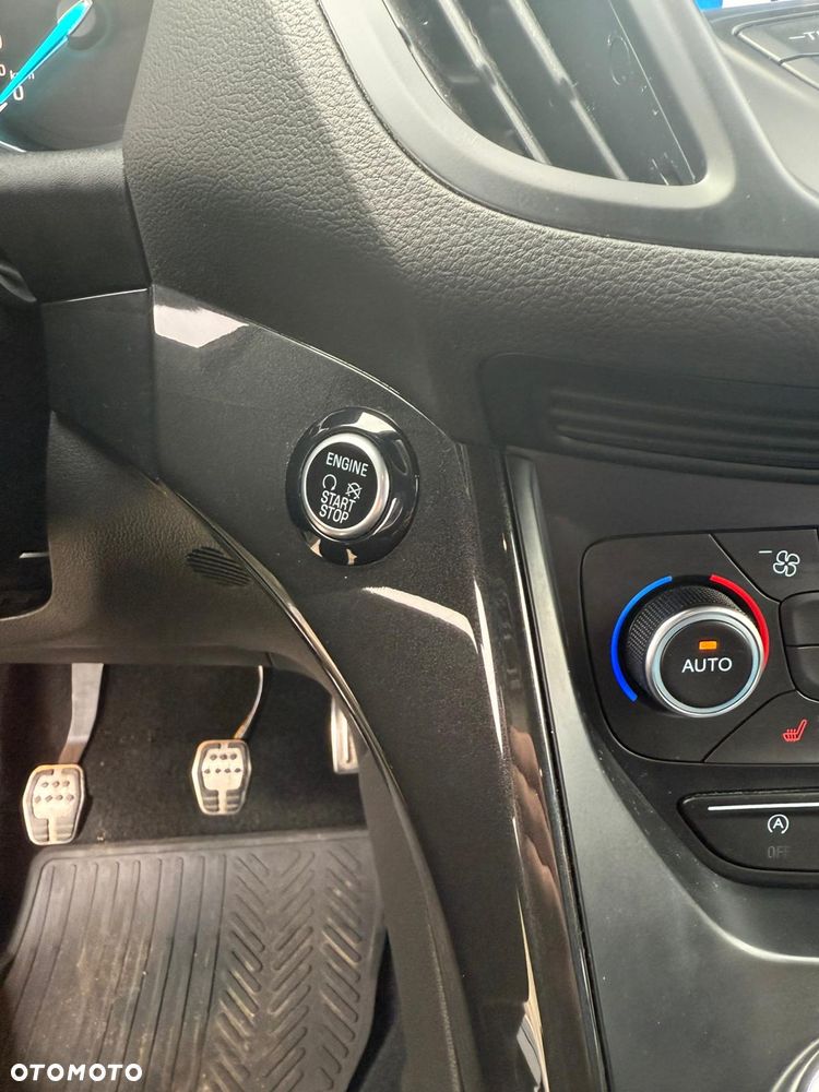 Ford Kuga 2.0 TDCi 4x4 ST-Line - 32