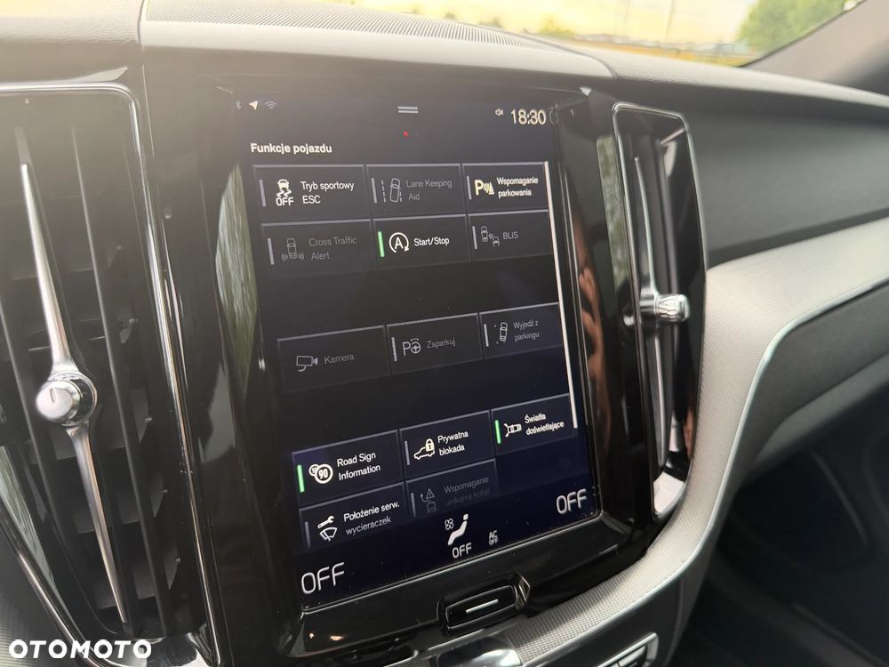 Volvo XC 60 T6 AWD Drive-E R-Design Momentum - 20
