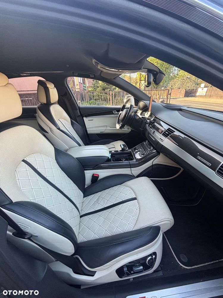 Audi S8 - 9