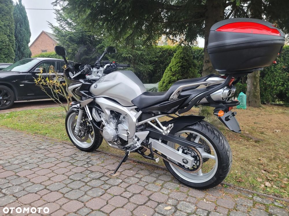 Yamaha FZ6 - 25