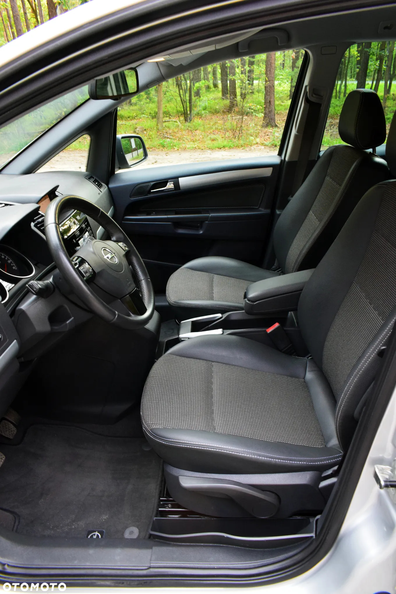 Opel Zafira 1.8 Cosmo - 16