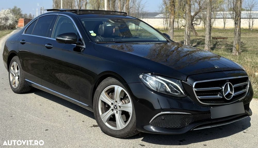 Mercedes-Benz E 220 d Aut. - 1