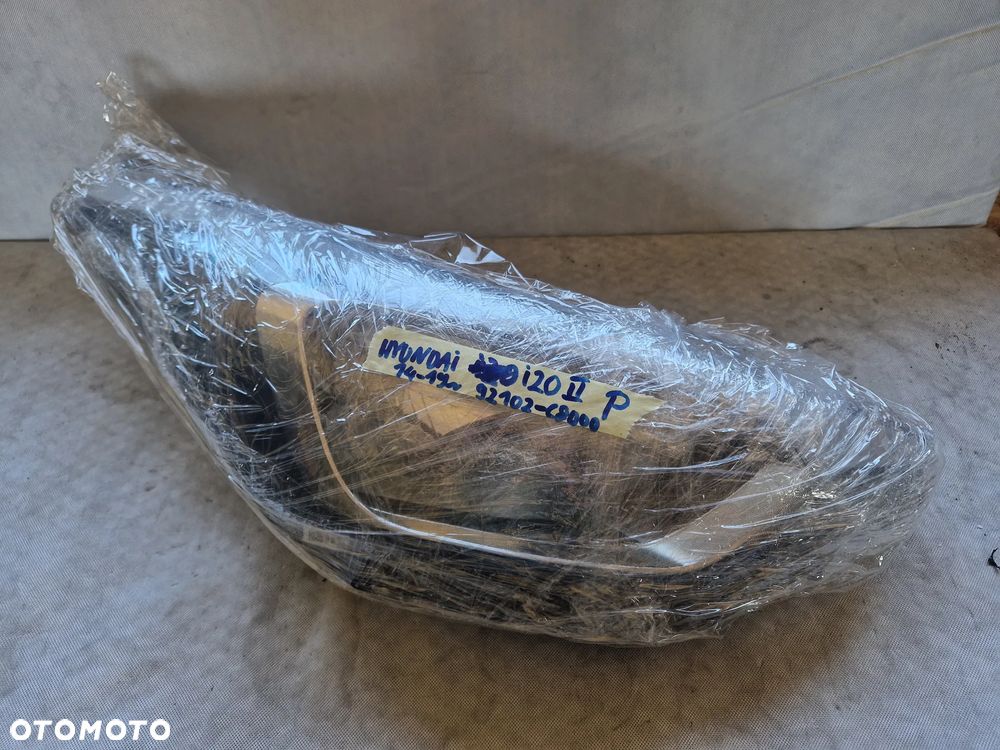 Hyundai I20 II Lampa Prawa 92102-C8000 - 11