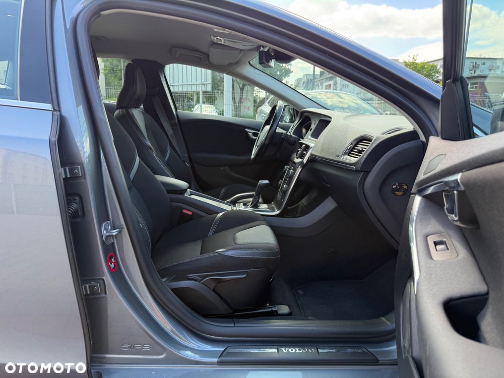Volvo V40 D4 Drive-E Momentum - 18