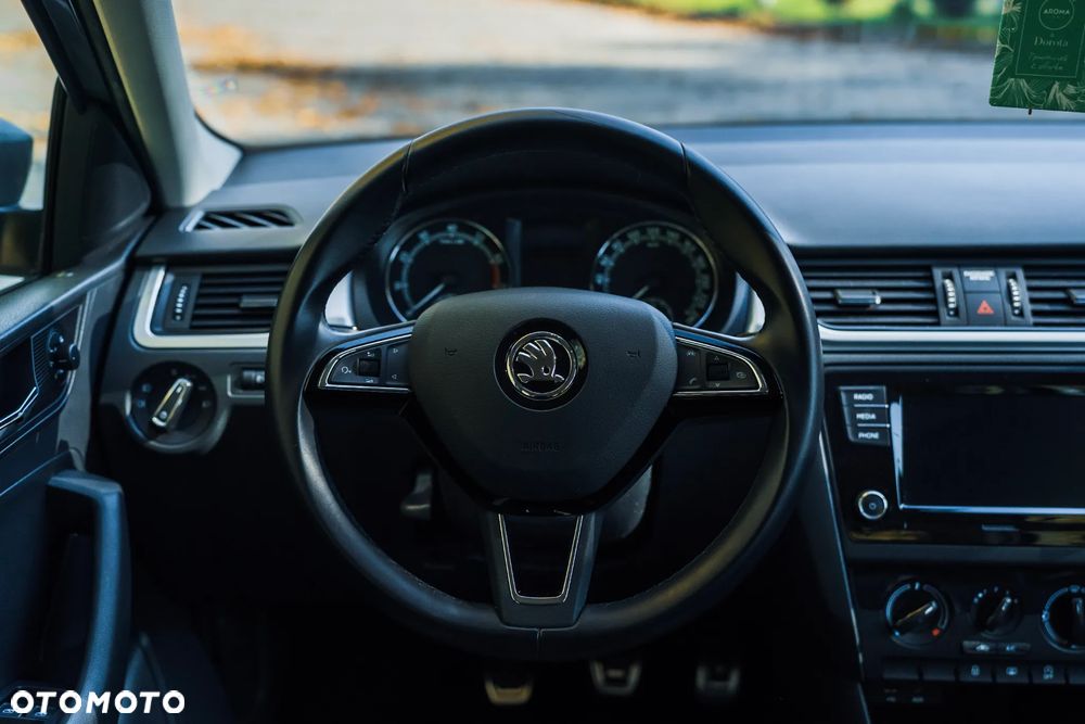 Skoda RAPID 1.0 TSI Ambition - 23