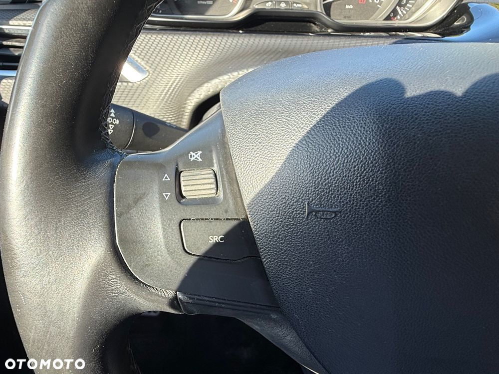 Peugeot 2008 1.6 VTi Allure - 22