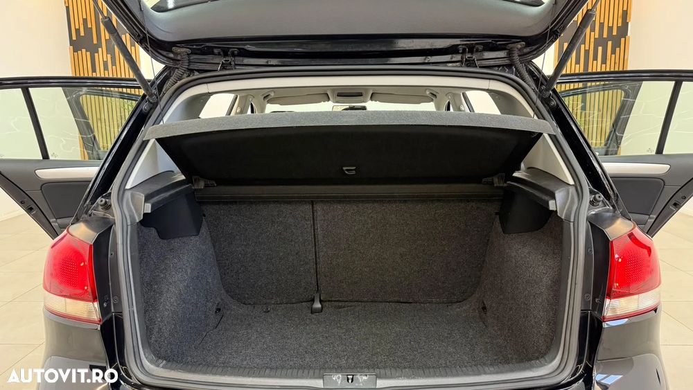 Volkswagen Golf - 20