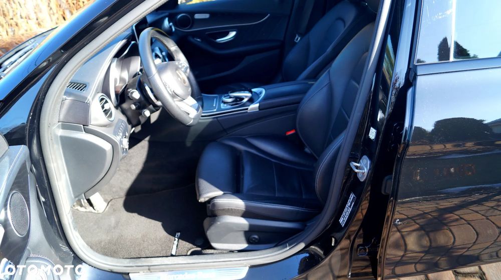 Mercedes-Benz Klasa C 250 d 4Matic 9G-TRONIC AMG Line - 22