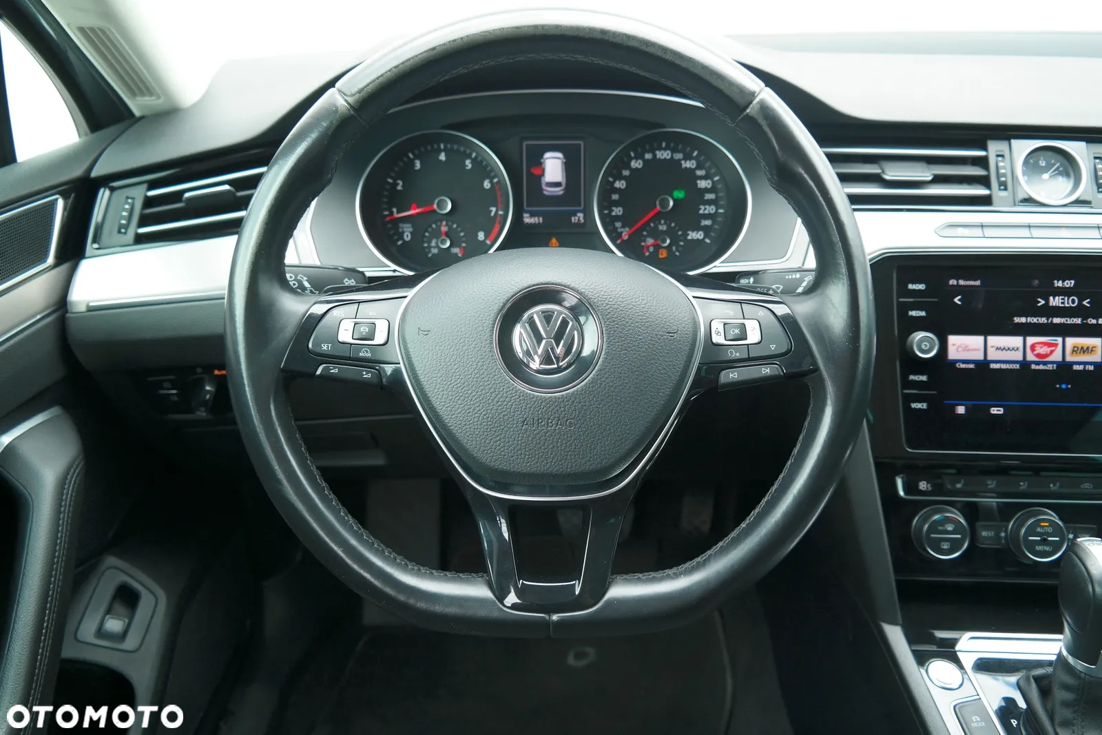Volkswagen Passat 1.8 TSI BMT Highline DSG - 17