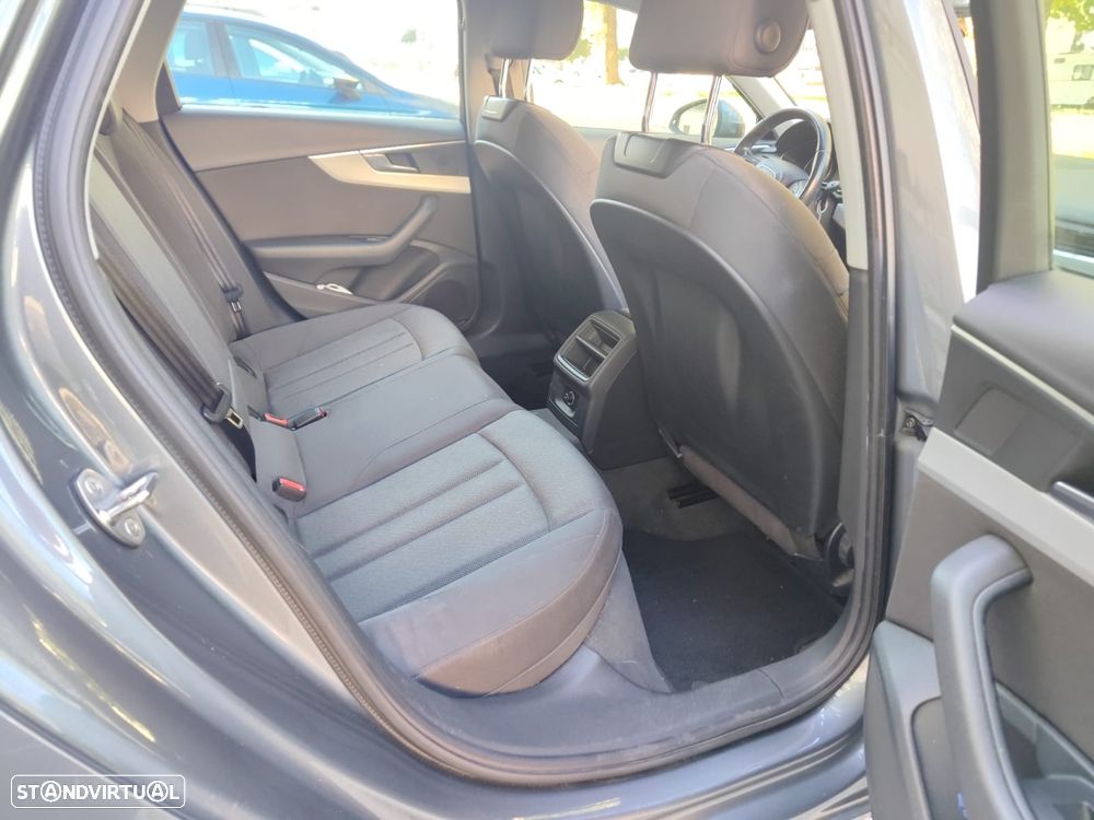 Audi A4 Avant 2.0 TDI S tronic - 9