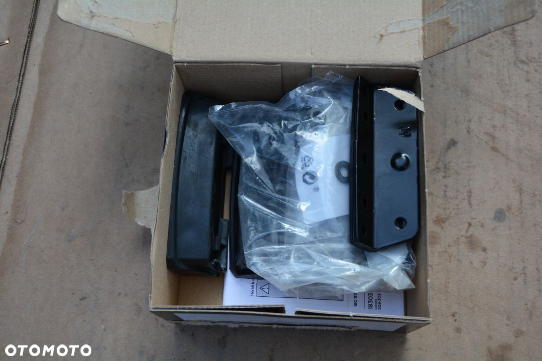 Thule Kit 3033 Ford Galaxy MK3 / Focus II - 2