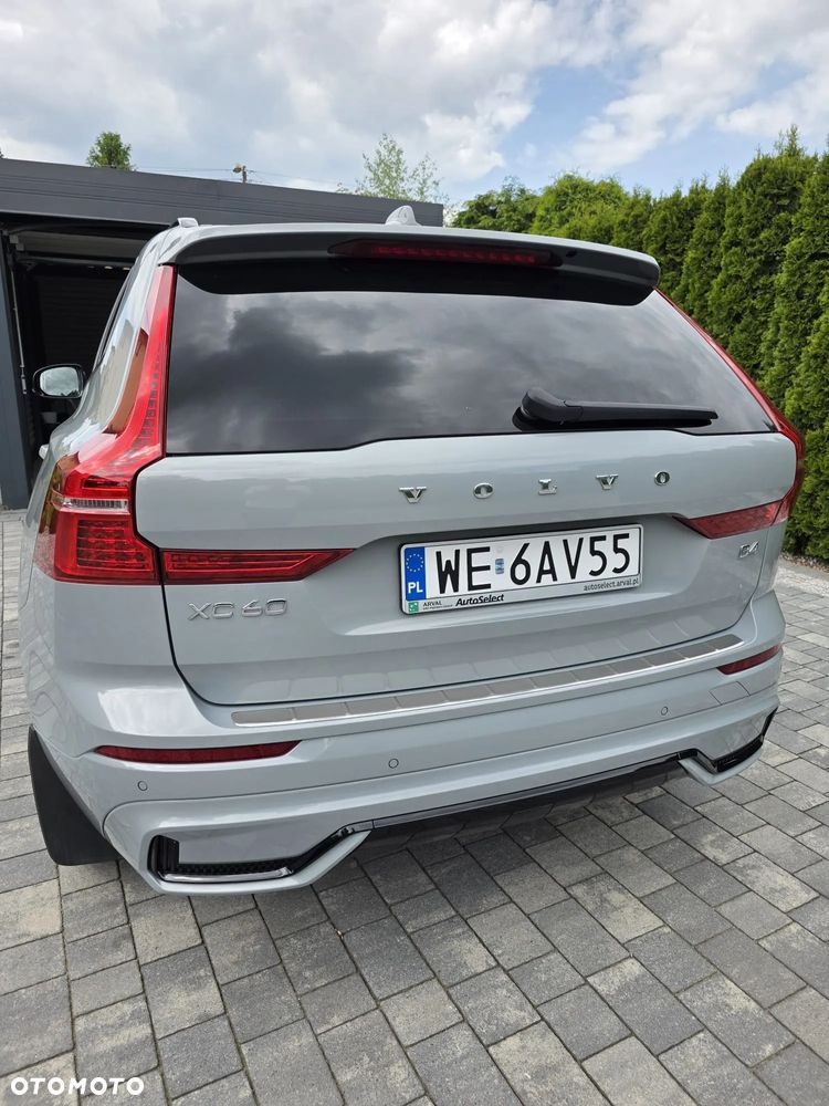 Volvo XC 60 B4 B Plus Dark - 4