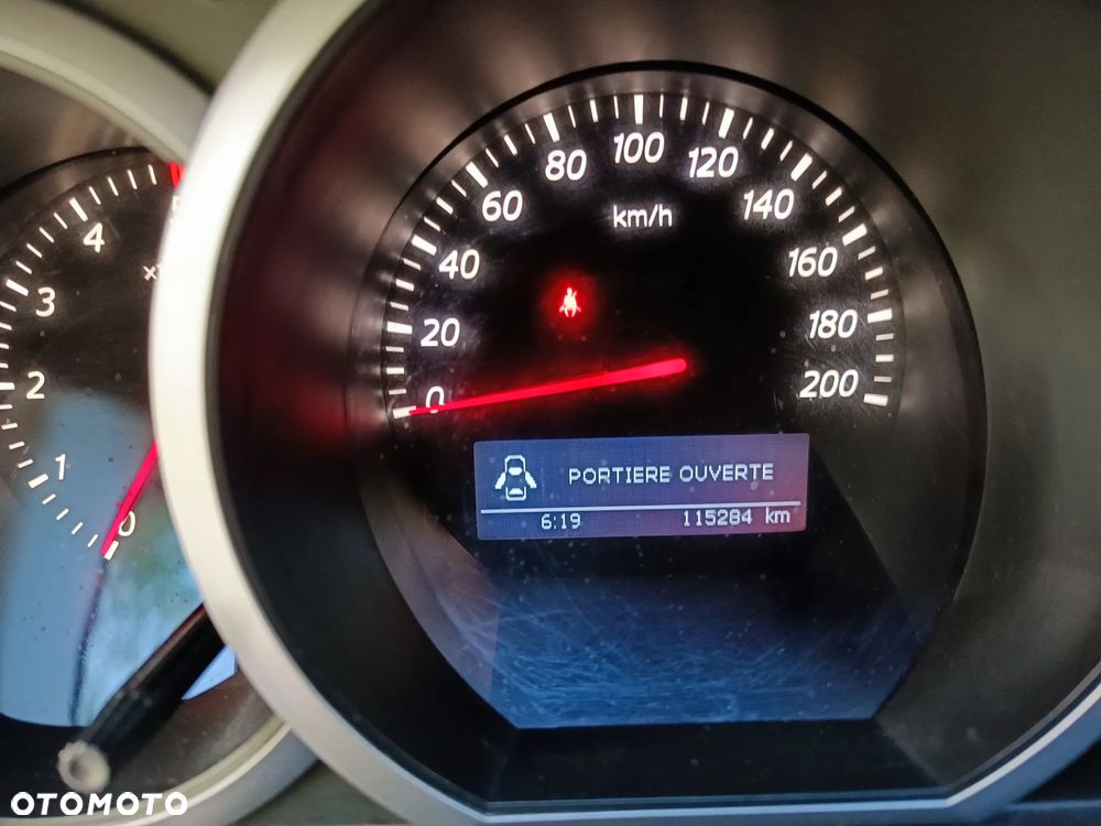 Suzuki Grand Vitara 1.9 DDiS Comfort - 23