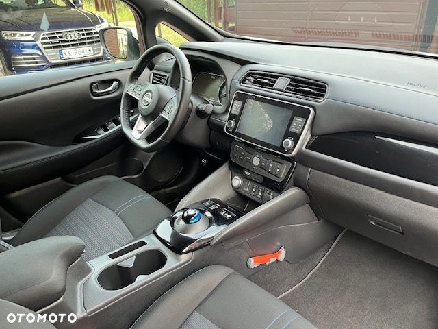 Nissan Leaf 40kWh 10 - 11