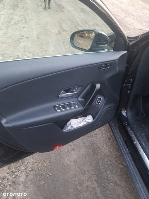 Mercedes-Benz Klasa A 180 d Edycja specjalna 8G-DCT - 13