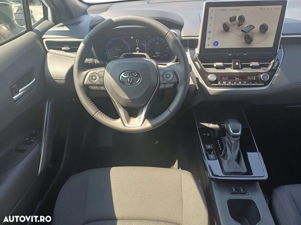 Toyota Corolla Cross - 13