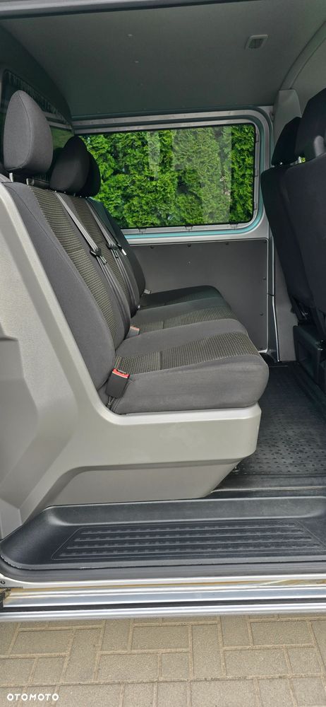 Volkswagen Transporter - 24