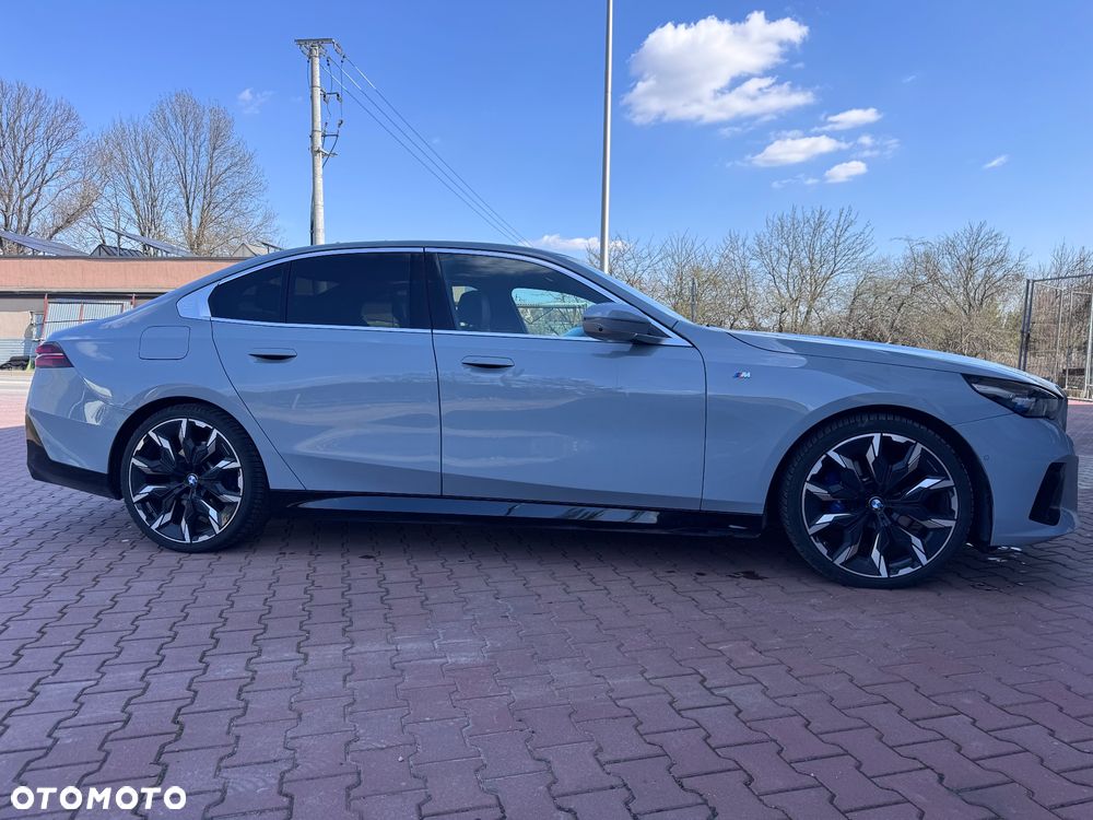 BMW Seria 5 520d xDrive mHEV - 5