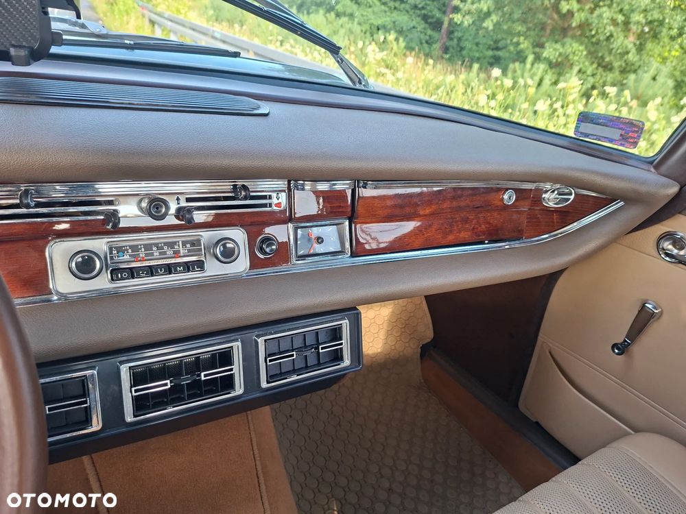 Mercedes-Benz W111 - 20